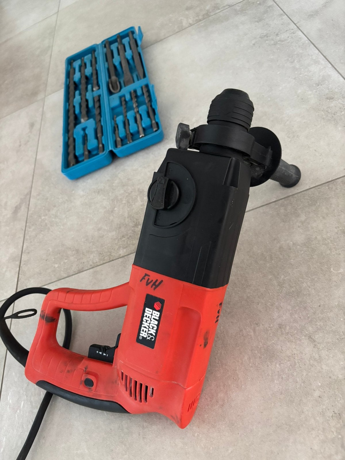Klop/beitelboor Black & Decker + boren/beitelset, Ophalen, Boor- en/of Breekhamer, Variabele snelheid, Gebruikt