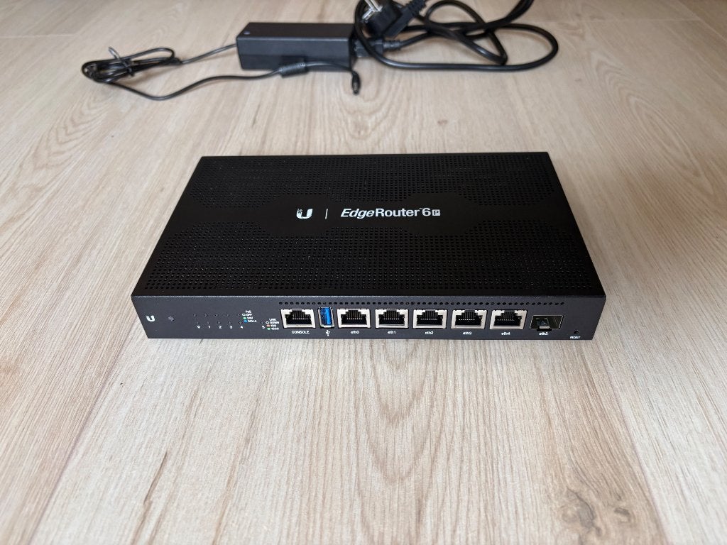 Ubiquiti EdgeRouter 6P, Computers en Software, Ophalen, Zo goed als nieuw, Router, Ubiquiti