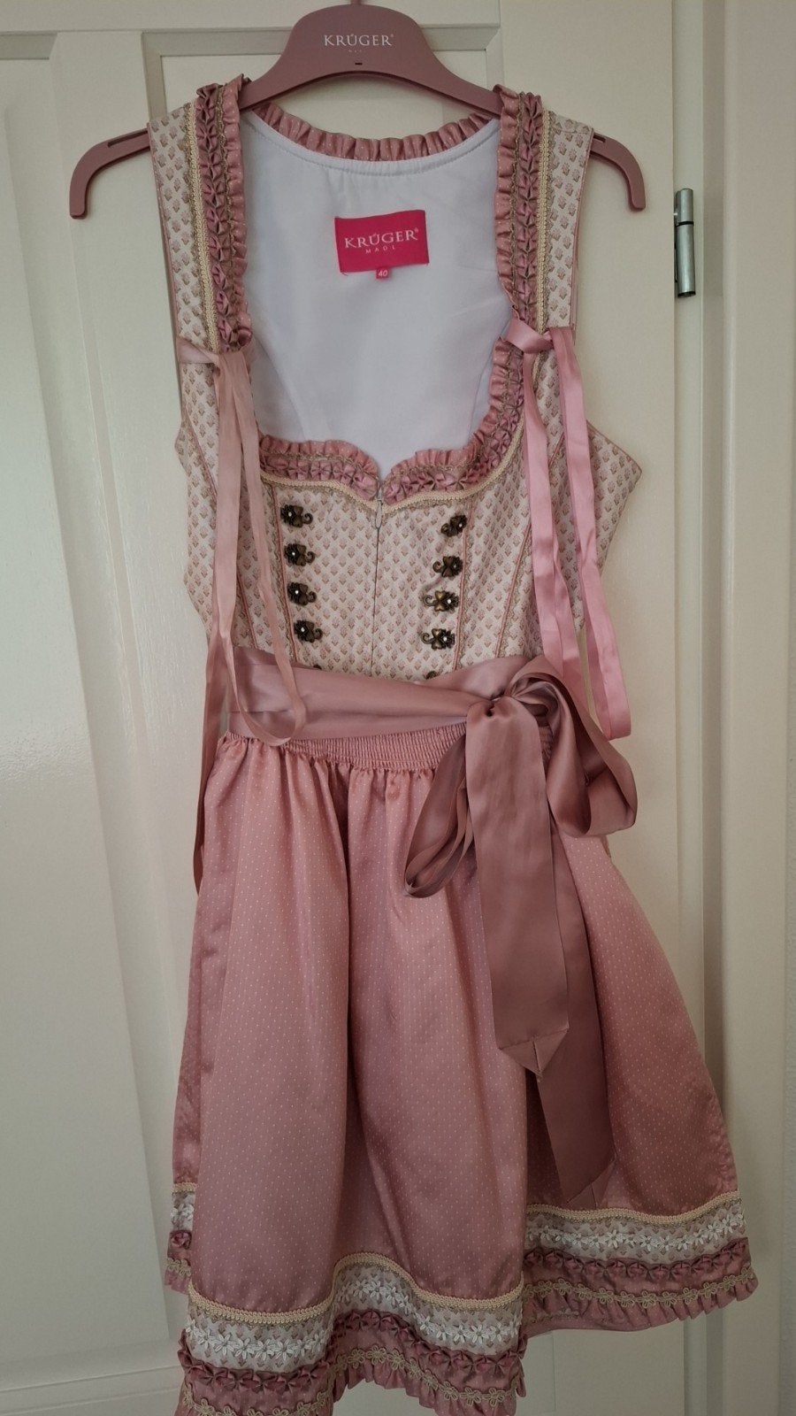 Krüger Dirndl - Roze met bloemenprint, maat 42, Maat 42/44 (L), Ophalen of Verzenden, Zo goed als nieuw, Knielengte