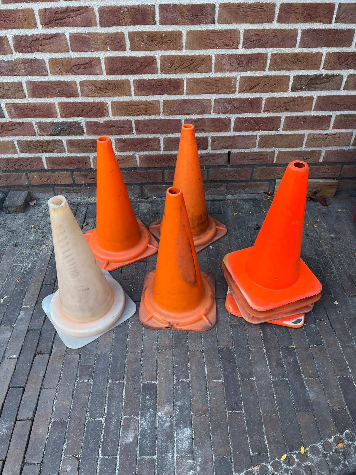 Verkeerskegels / Pylonen - Set van 8, Doe-het-zelf en Verbouw, Ophalen, Gebruikt