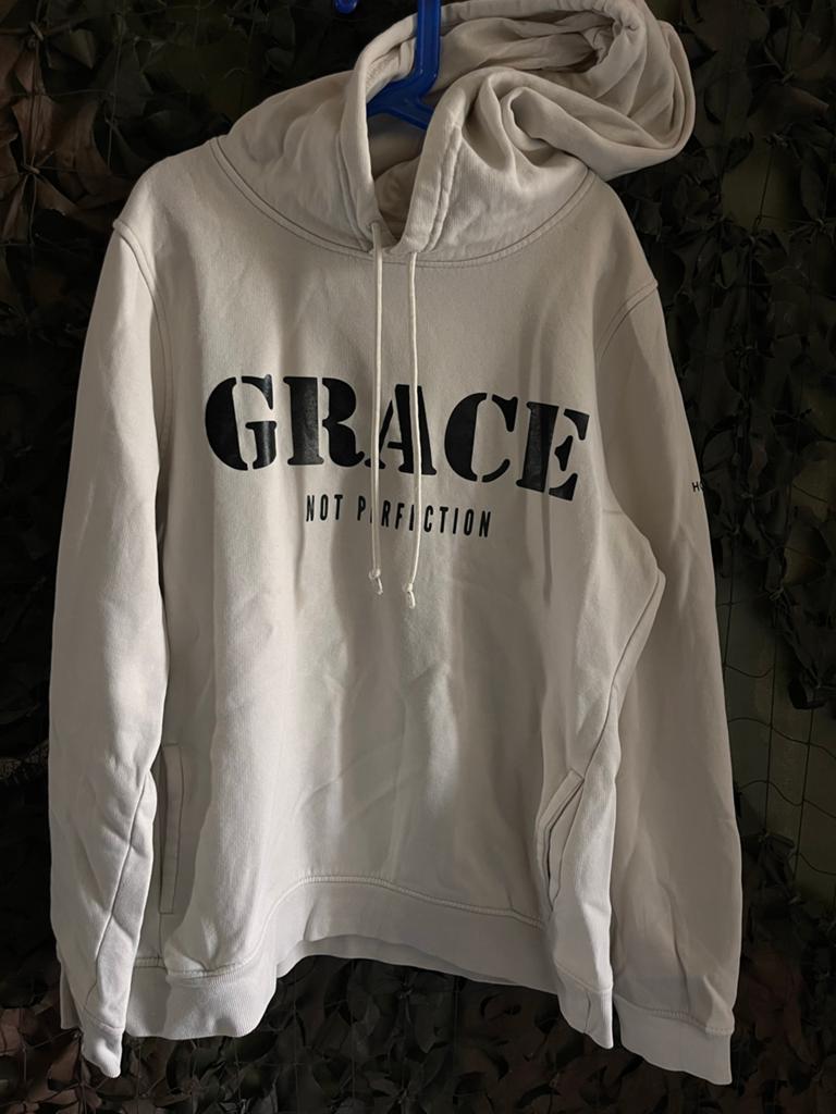 HOS. "Grace Not Perfection" Hoodie - Maat S, Ophalen of Verzenden, Gedragen, Maat 36 (S), Beige