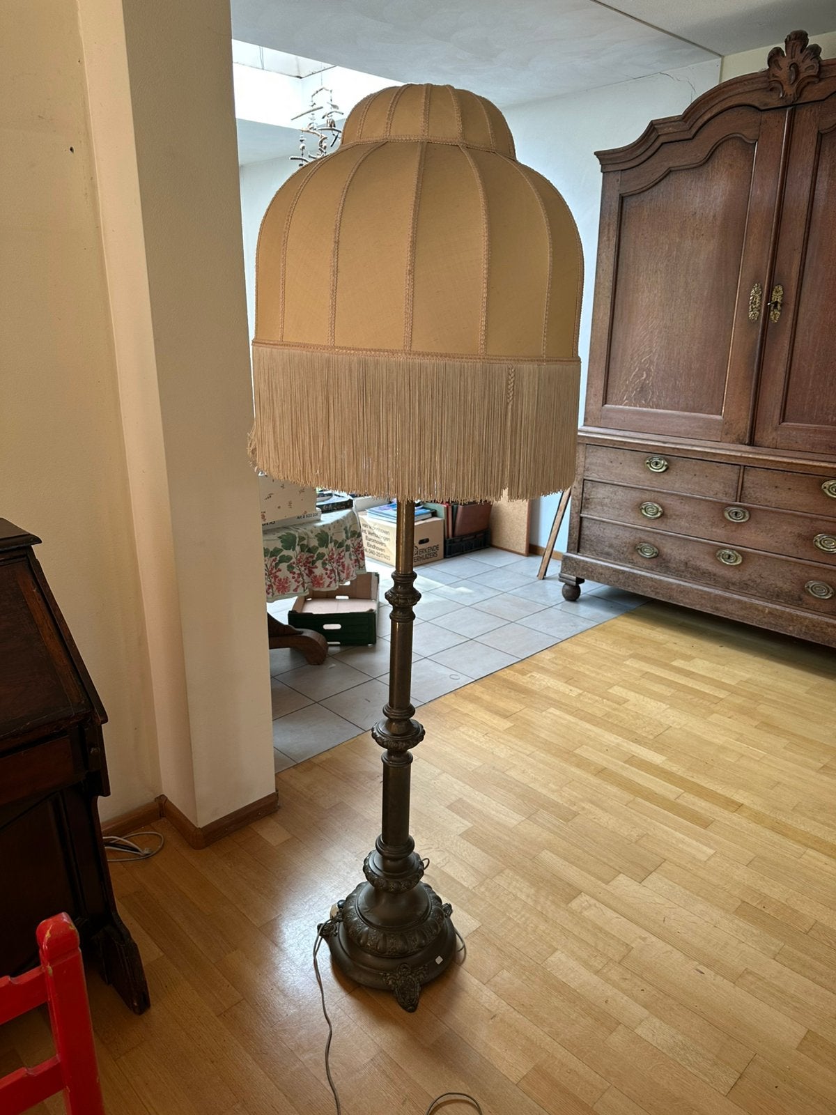 Prachtige klassieke vloerlamp met grote kap, Ophalen, Gebruikt, E27 (groot), 150 tot 200 cm