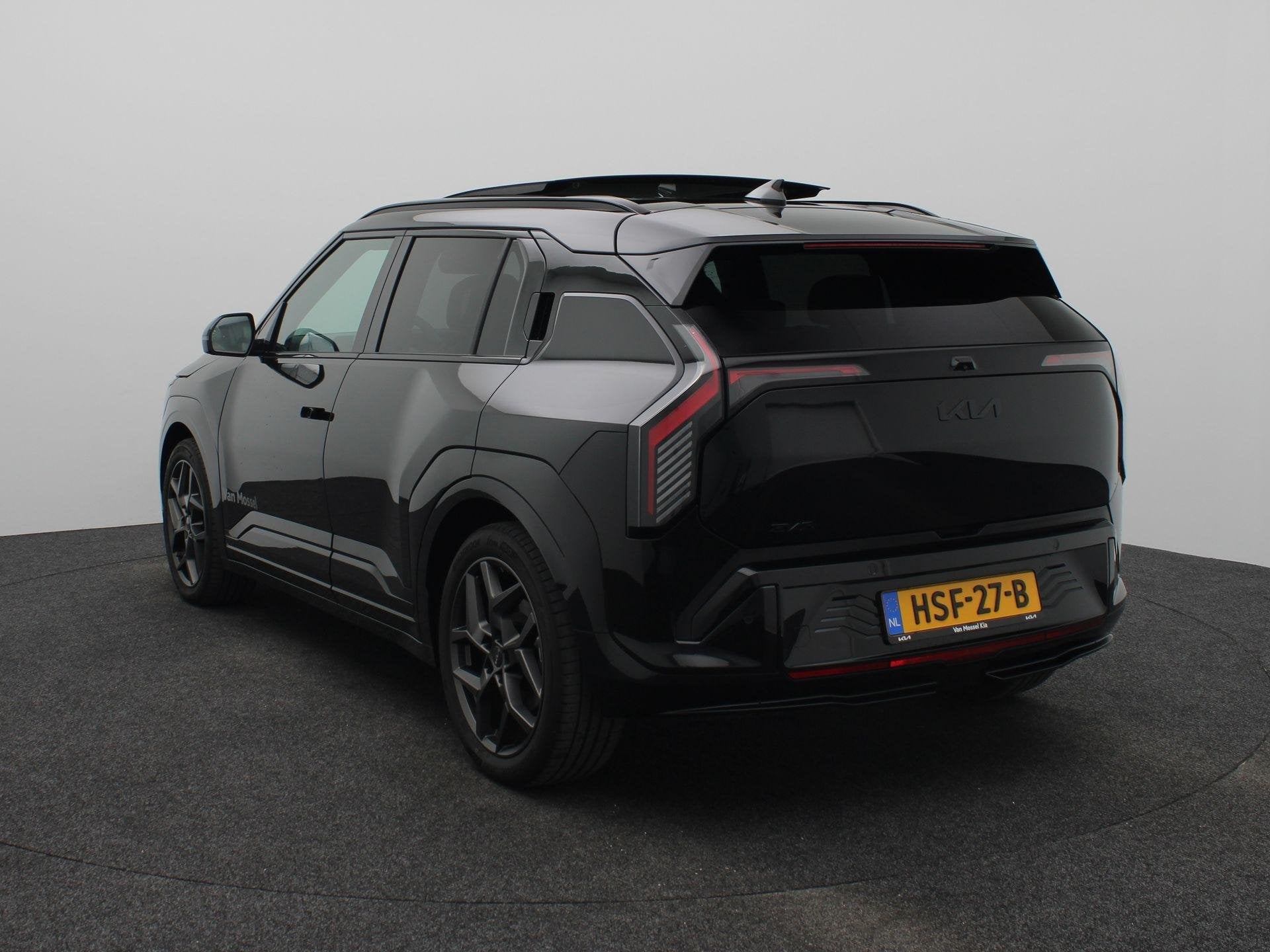 Kia EV3 GT-Line 81.4 kWh | DEMO | Black Pakket | Stoel en St, Auto's, Kia, 510 min, Lichtsensor, Zwart, Origineel Nederlands