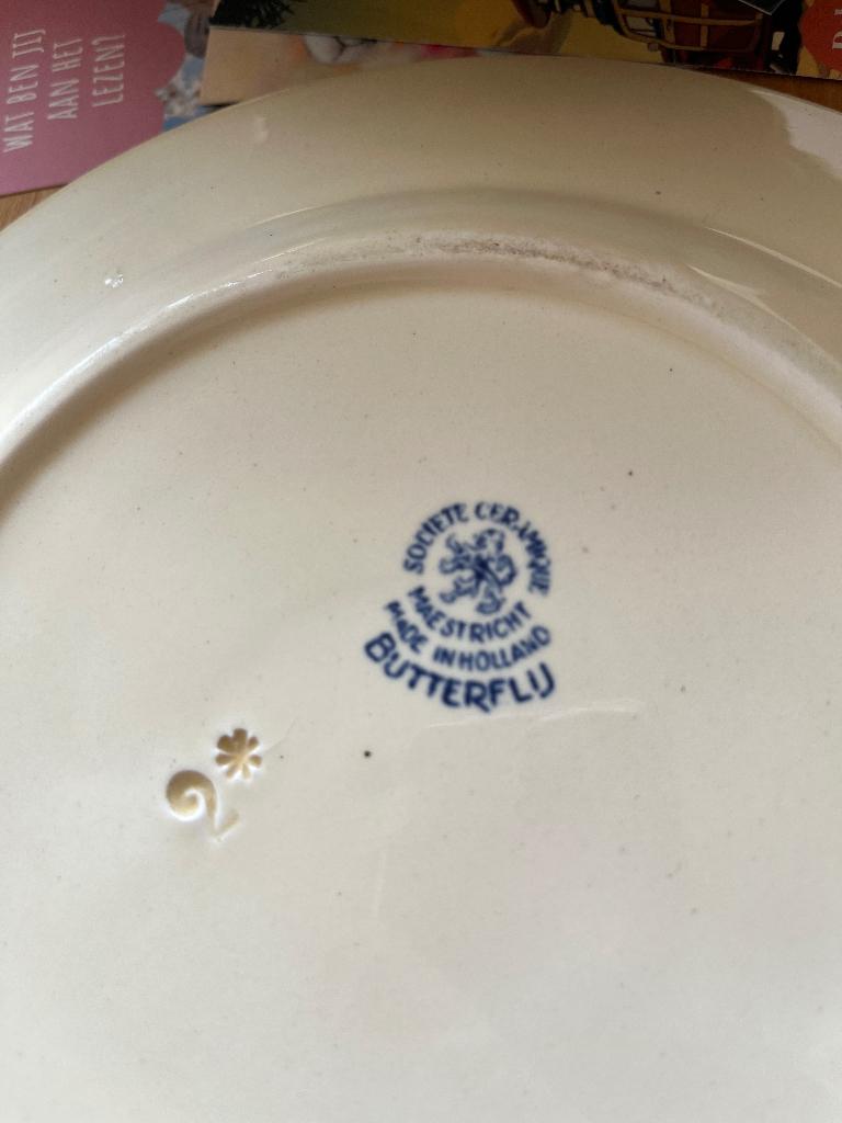 Butterfly servies, Ophalen
