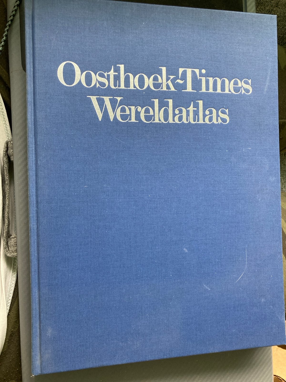 Oosthoek-Times Wereldatlas - Zo goed als nieuw, Boeken, Overige atlassen, Ophalen of Verzenden, Zo goed als nieuw, 1800 tot 2000