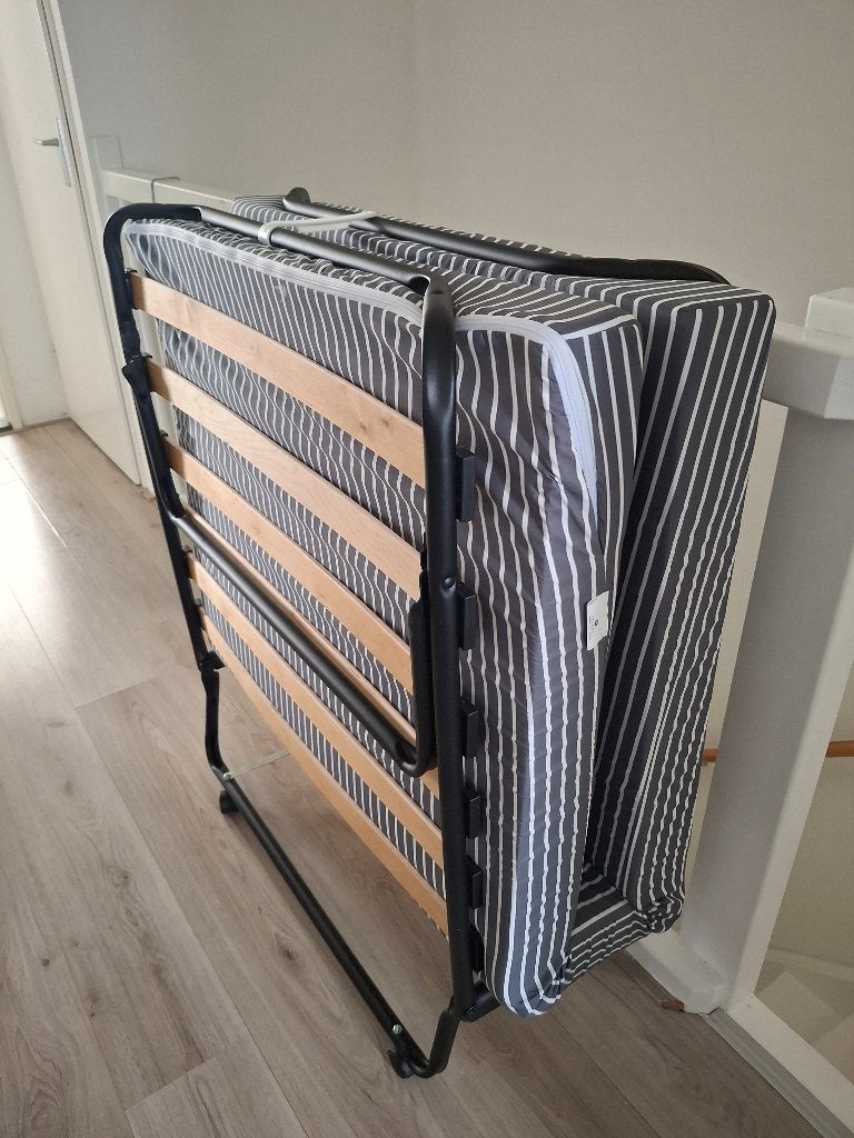 Opklapbed met matras, Huis en Inrichting, Slaapkamer | Bedden, Ophalen, 90 cm, Eenpersoons, Zo goed als nieuw