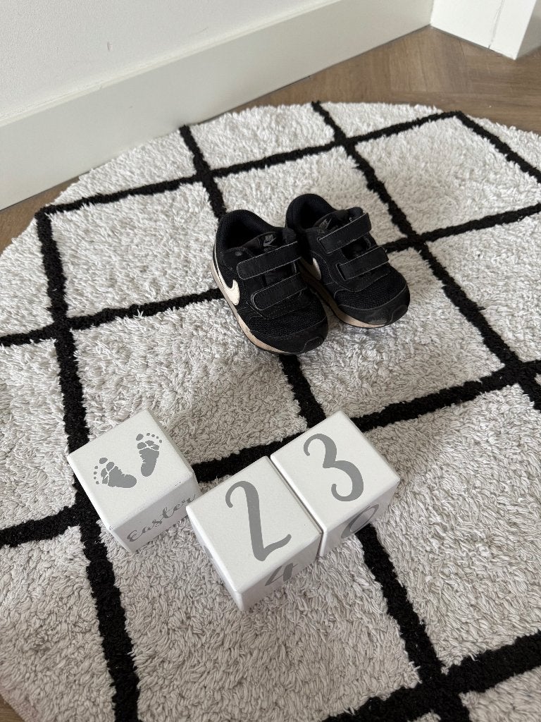 Heel goed zwart Nike MD Runner 2 sneakers schoenen 23 (23,5), Gebruikt, Jongen of Meisje, Schoenen, Ophalen of Verzenden