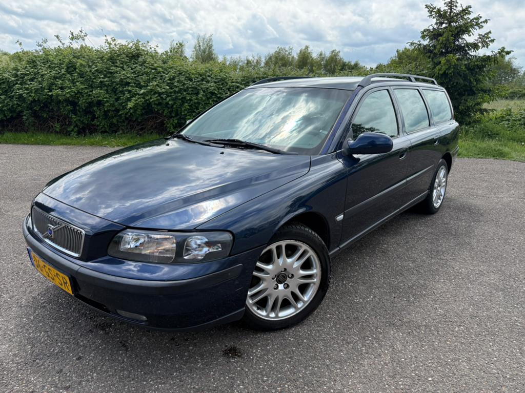 V70 / airco / trekhaak / Leder, Achterwielaandrijving, Zwart, Handgeschakeld, Elektrische ramen