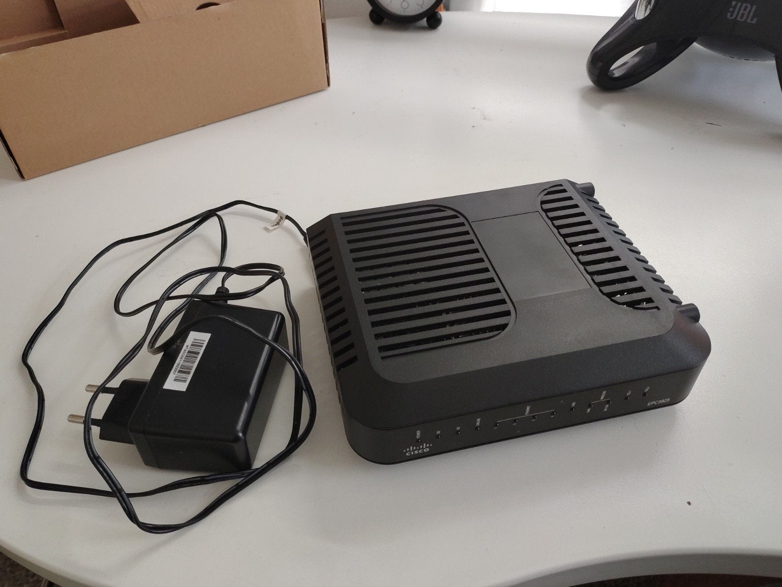 Cisco EPC3925 EuroDocsis 3.0 Kabelmodem/Router, Computers en Software, Ophalen of Verzenden, Gebruikt, Router met modem, Cisco