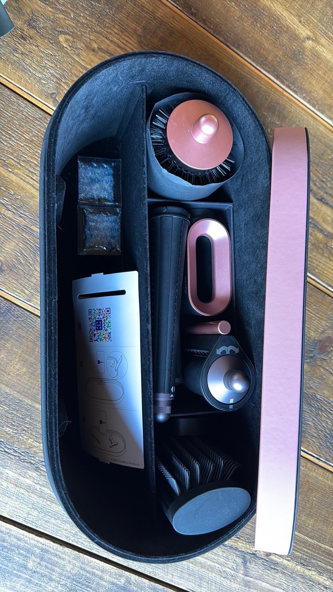 Dyson Airwrap föhn opzet accessoires met opbergbox., Sieraden, Tassen en Uiterlijk, Uiterlijk | Haarverzorging, Ophalen, Zo goed als nieuw