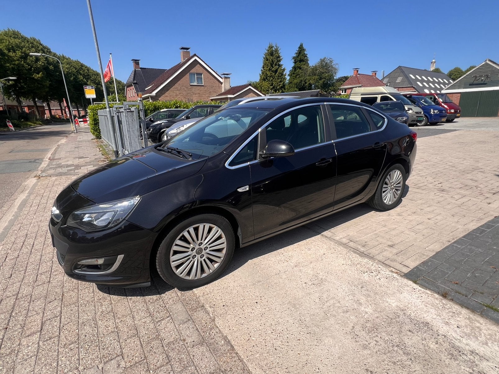 Opel Astra 1.7 Cdti Ecoflex 96KW 4-D 2013 Zwart, Auto's, Voorwielaandrijving, 730 kg, 4 cilinders, 1686 cc