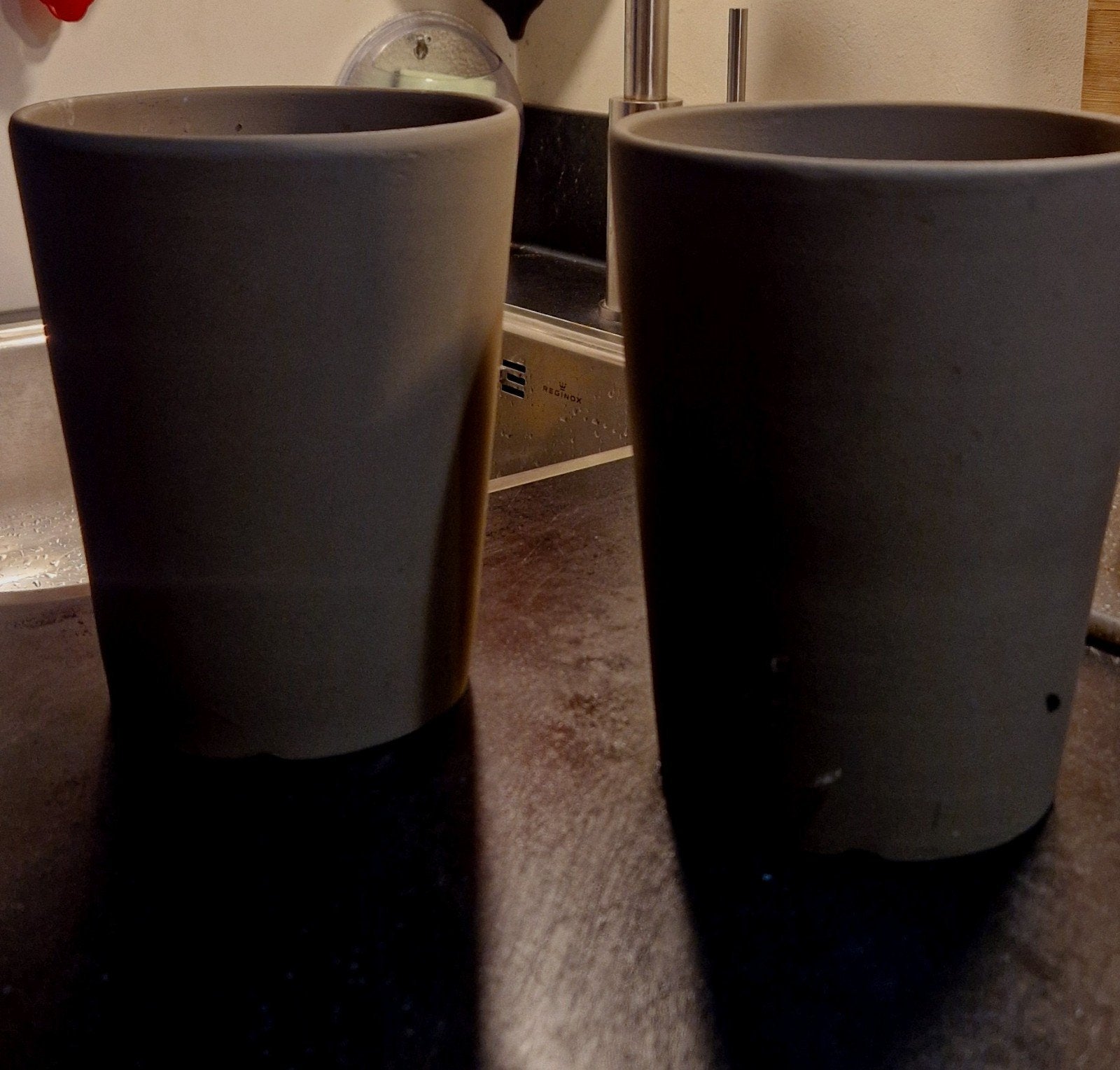 2x IKEA Mandel bloempotten - 12 cm kopen als set, Rond, Ophalen of Verzenden, Zo goed als nieuw, Balkon
