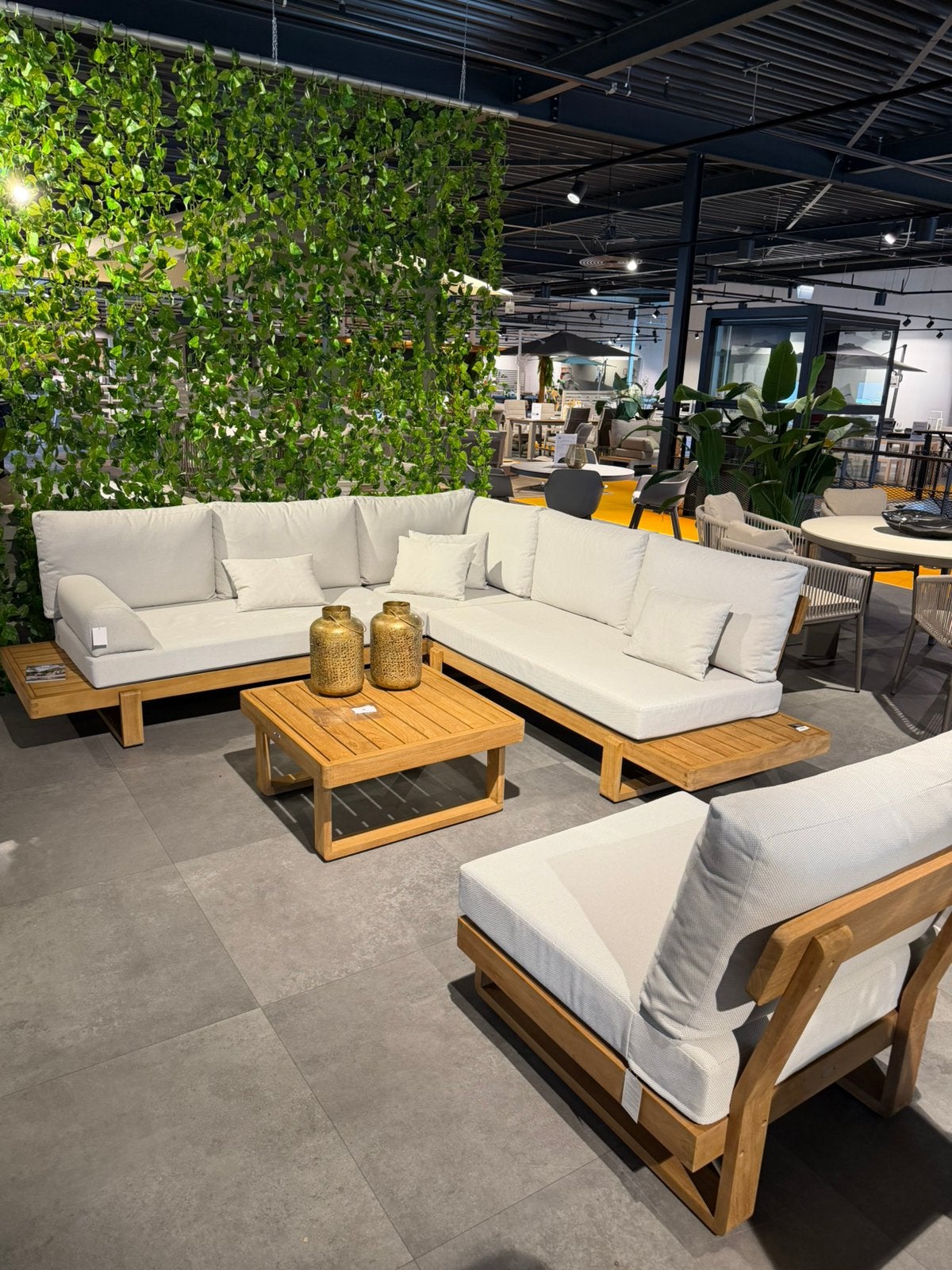 Life Outdoor Living Wijchen showroom sale, Tuin en Terras, Ophalen, Teakhout, Zo goed als nieuw, Bank