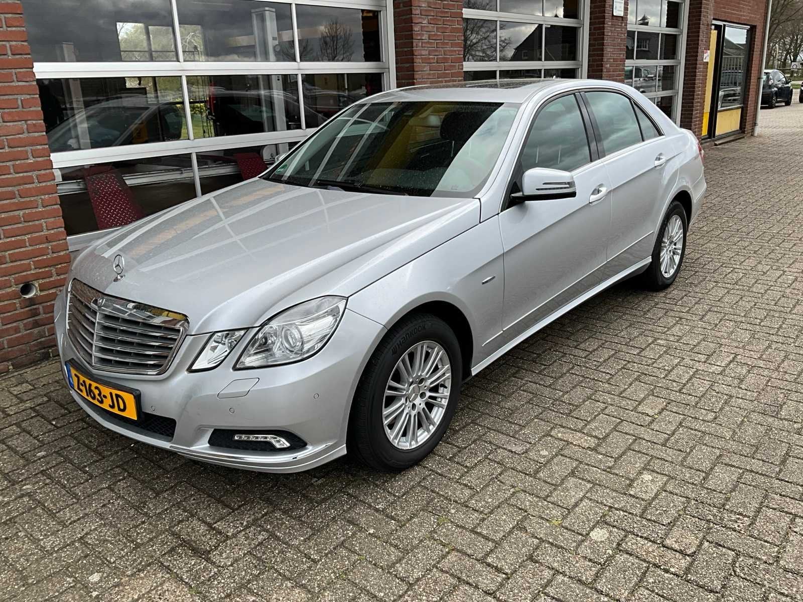 Mercedes-Benz - E-klasse 350 CGI - Personenauto - 2009, Auto's, Mercedes-Benz, Automaat, Euro 5, Achterwielaandrijving, Gebruikt