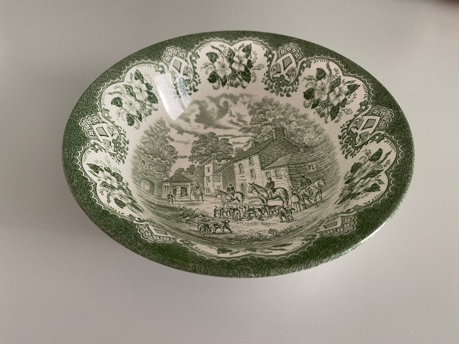 Schaal Old Inns Serries, Huis en Inrichting, Keuken | Servies, Ophalen of Verzenden, Gebruikt, Overige stijlen, Schaal of Schalen