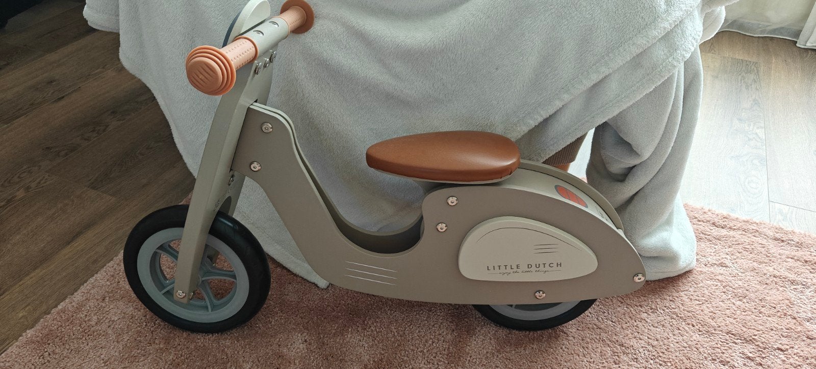 Little Dutch houten loopfiets, Kinderen en Baby's, Ophalen, Zo goed als nieuw, Rij- of Hobbelspeelgoed
