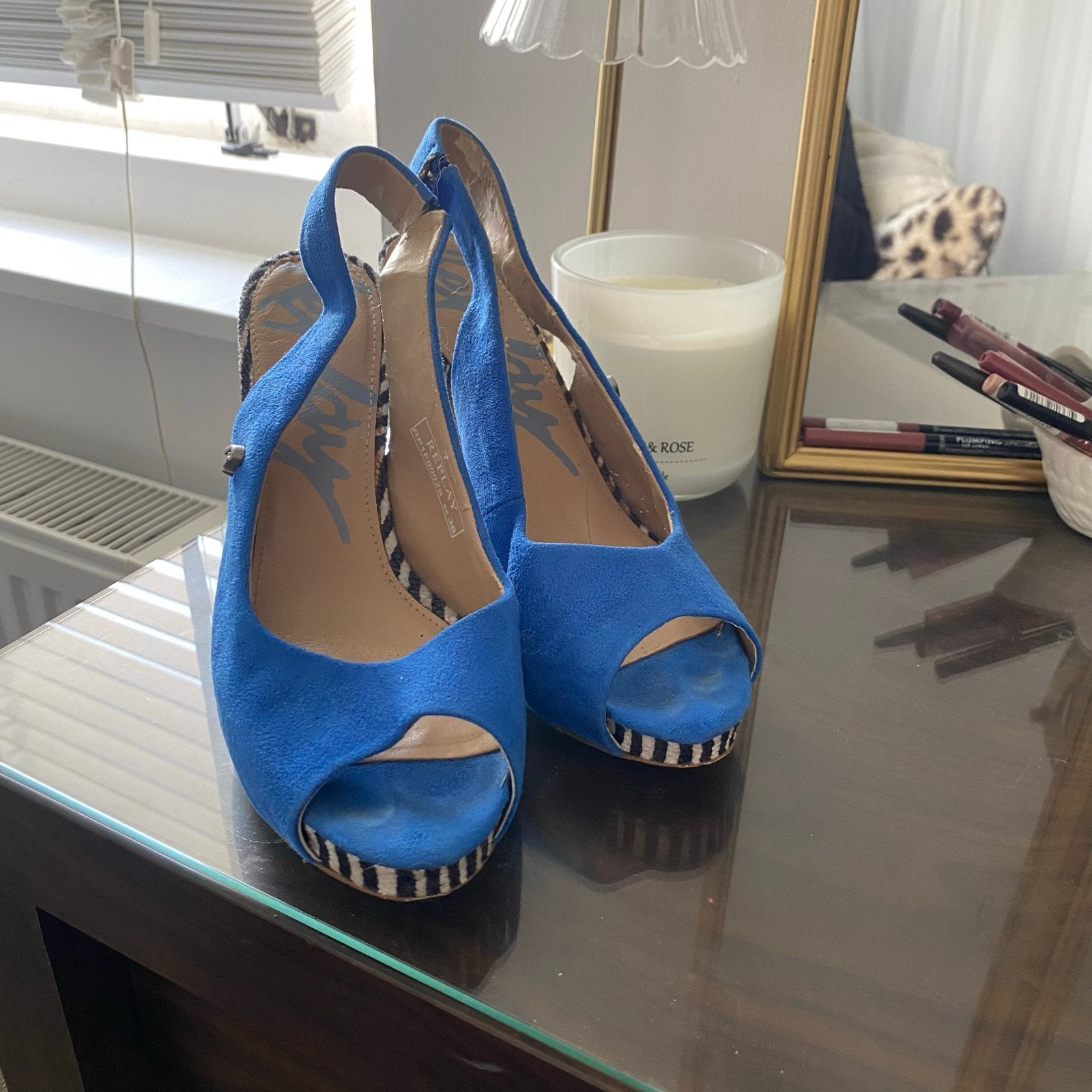 Replay pumps in prachtige blauwe kleur - Maat 38, Kleding | Dames, Pumps, Blauw, Ophalen of Verzenden, Zo goed als nieuw