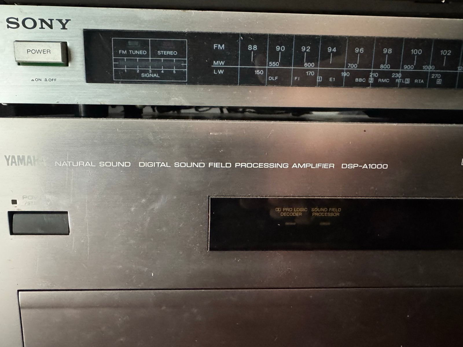Yamaha DSP-A1000 Versterker - Defect (weinig volume), Audio, Tv en Foto, Versterkers en Receivers, Niet werkend, 5.1, 120 watt of meer
