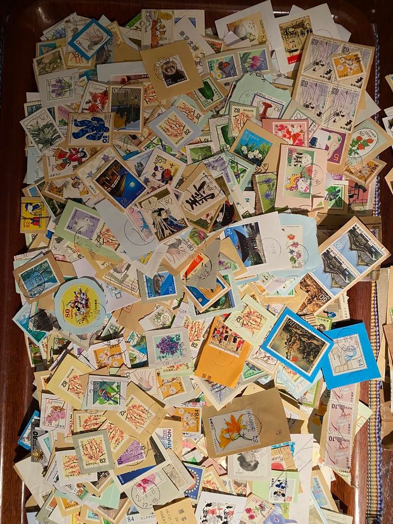 Grote partij Japanse kantoorpost - 3.2 kg (ook per kilo mgl), Postzegels en Munten, Postzegels | Volle albums en Verzamelingen