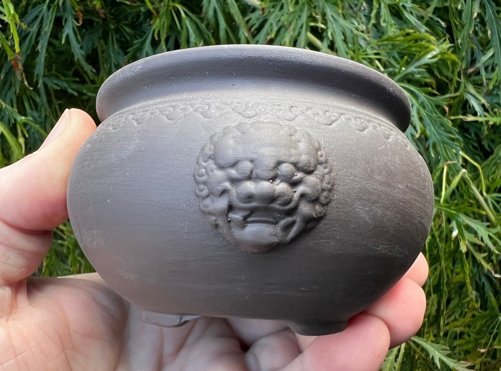 Bonsai pot rond Leeuwenkop bruin ongeglazuurd 10,5x6,1, Rond, Ophalen of Verzenden, Zo goed als nieuw, Aardewerk