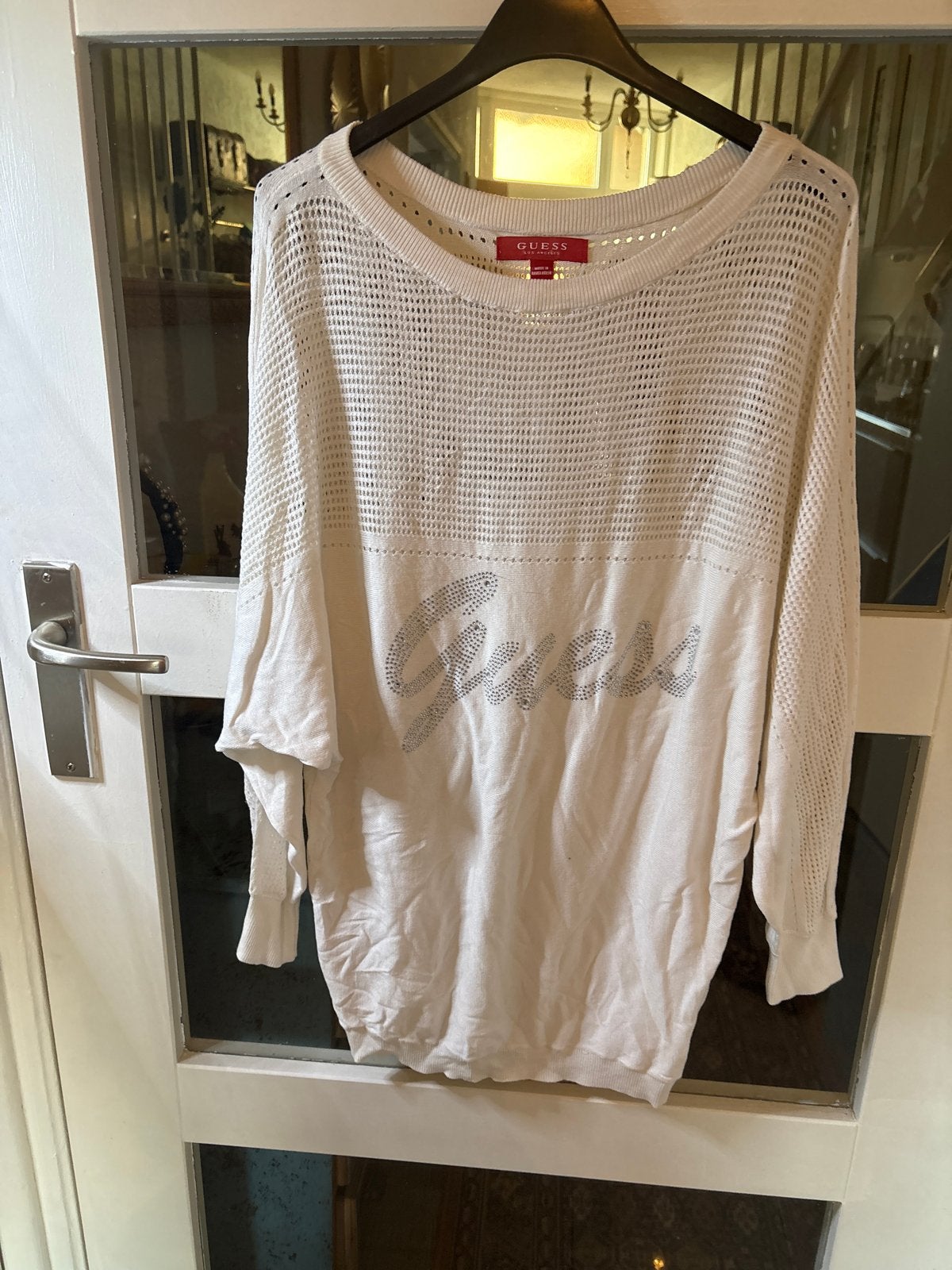 Guess trui met open gebreide details en logo, Ophalen of Verzenden, Gedragen, Maat 38/40 (M), Wit