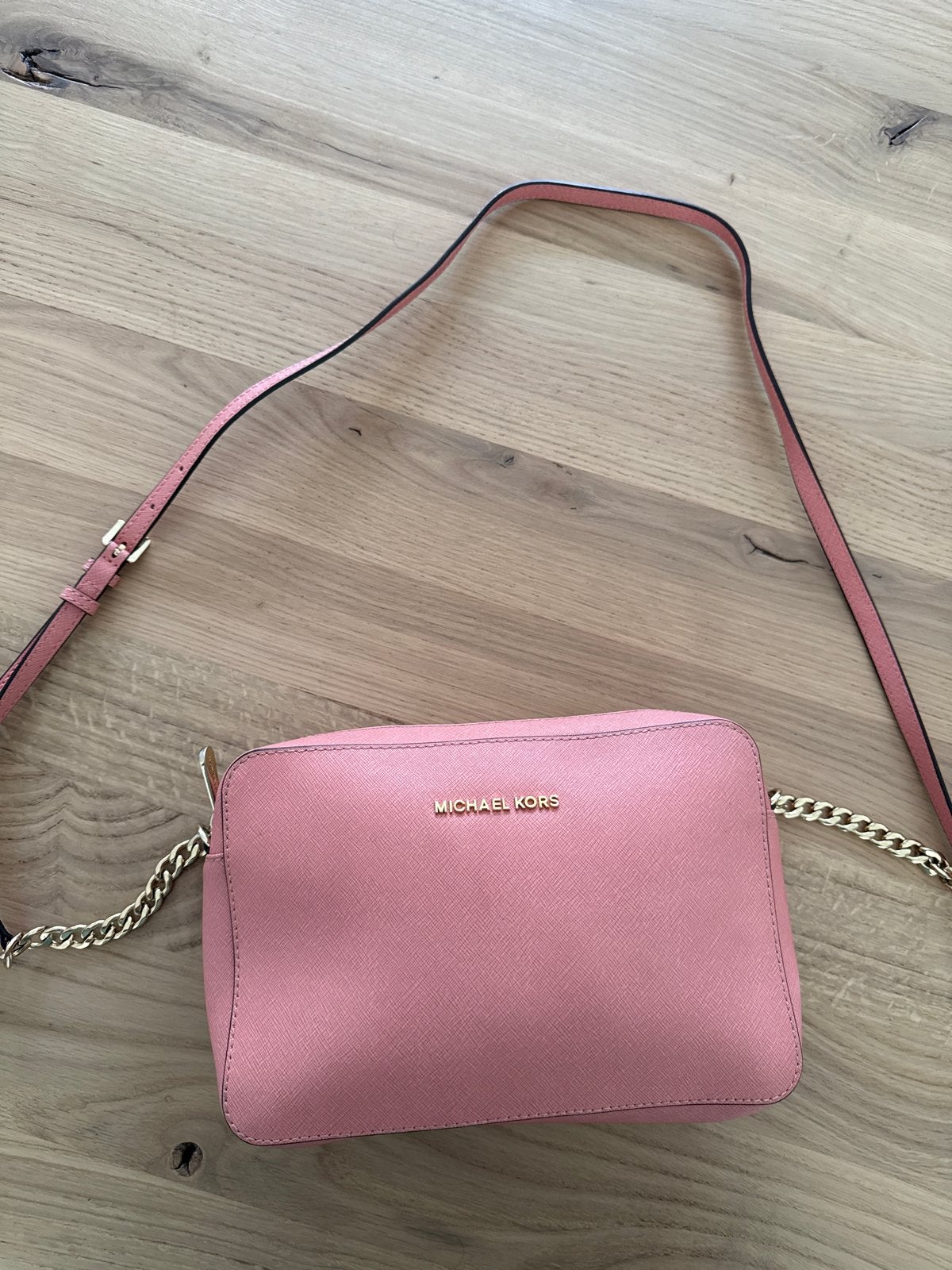 Michael Kors Schoudertasje - Roze, Sieraden, Tassen en Uiterlijk, Ophalen, Gebruikt, Roze, Schoudertasje