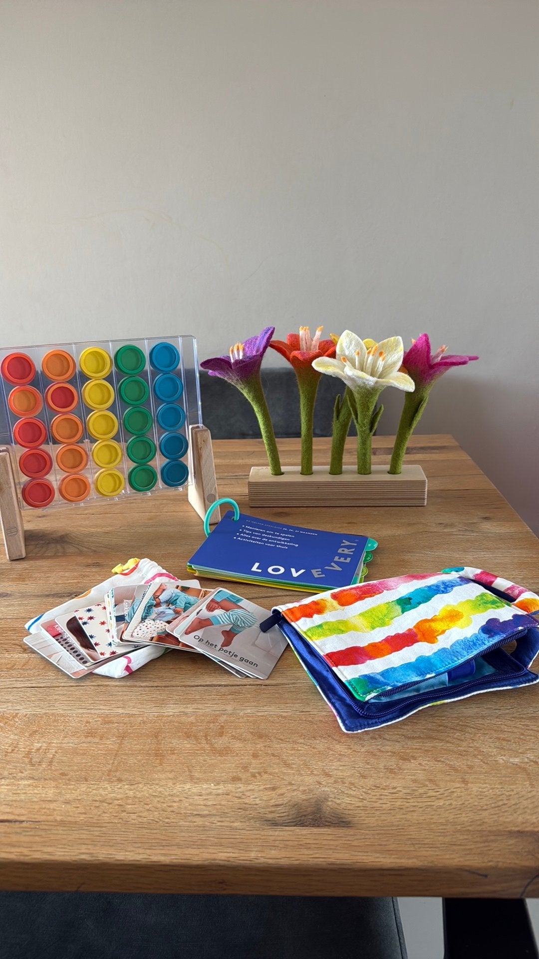 Lovevery The Helper Play Kit 25–27 maanden | 4 onderdelen, Ophalen of Verzenden, Zo goed als nieuw