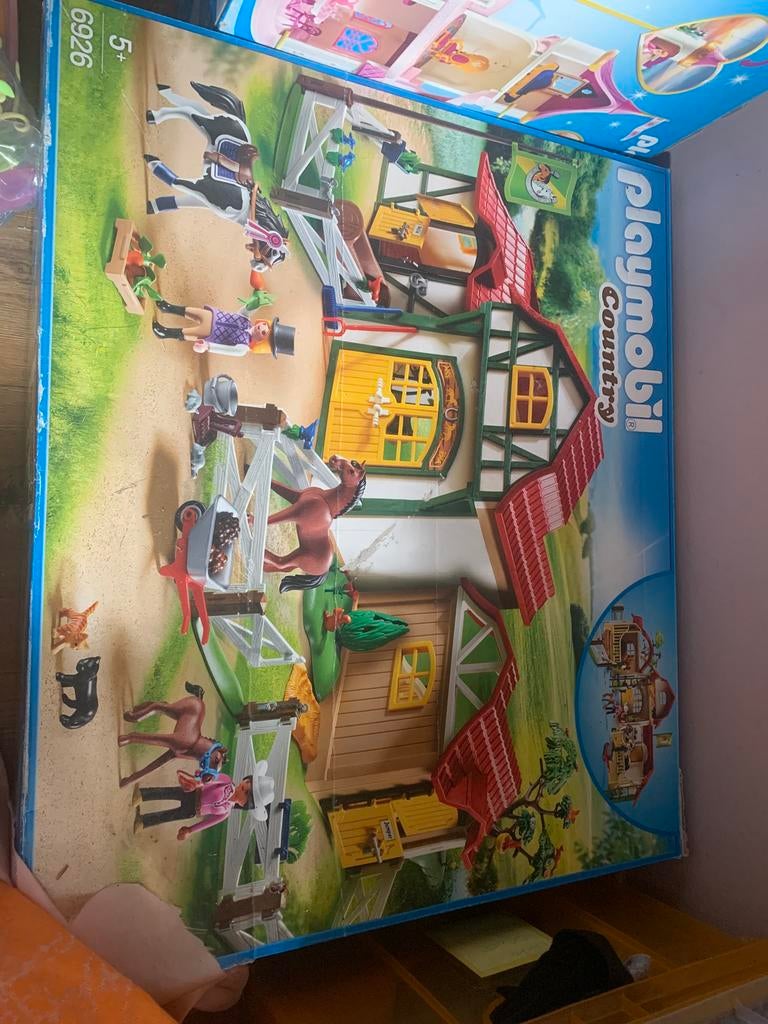 Playmobil manege+ extra stal+ koets, Ophalen of Verzenden, Zo goed als nieuw