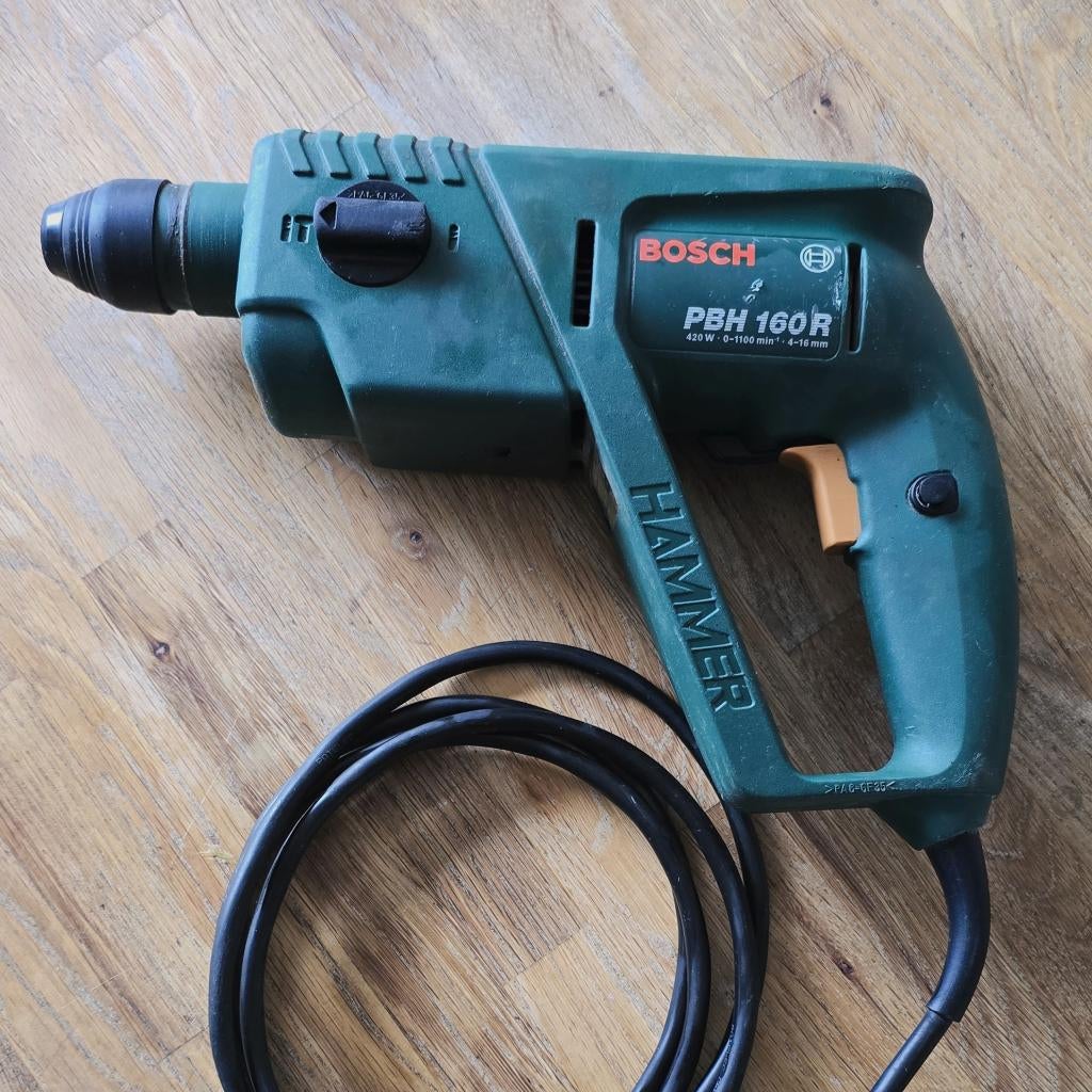 Bosch boorhamer SDS (goed werkend), Doe-het-zelf en Verbouw, Gereedschap | Boormachines, Gebruikt, Boor- en/of Breekhamer, 400 tot 600 watt