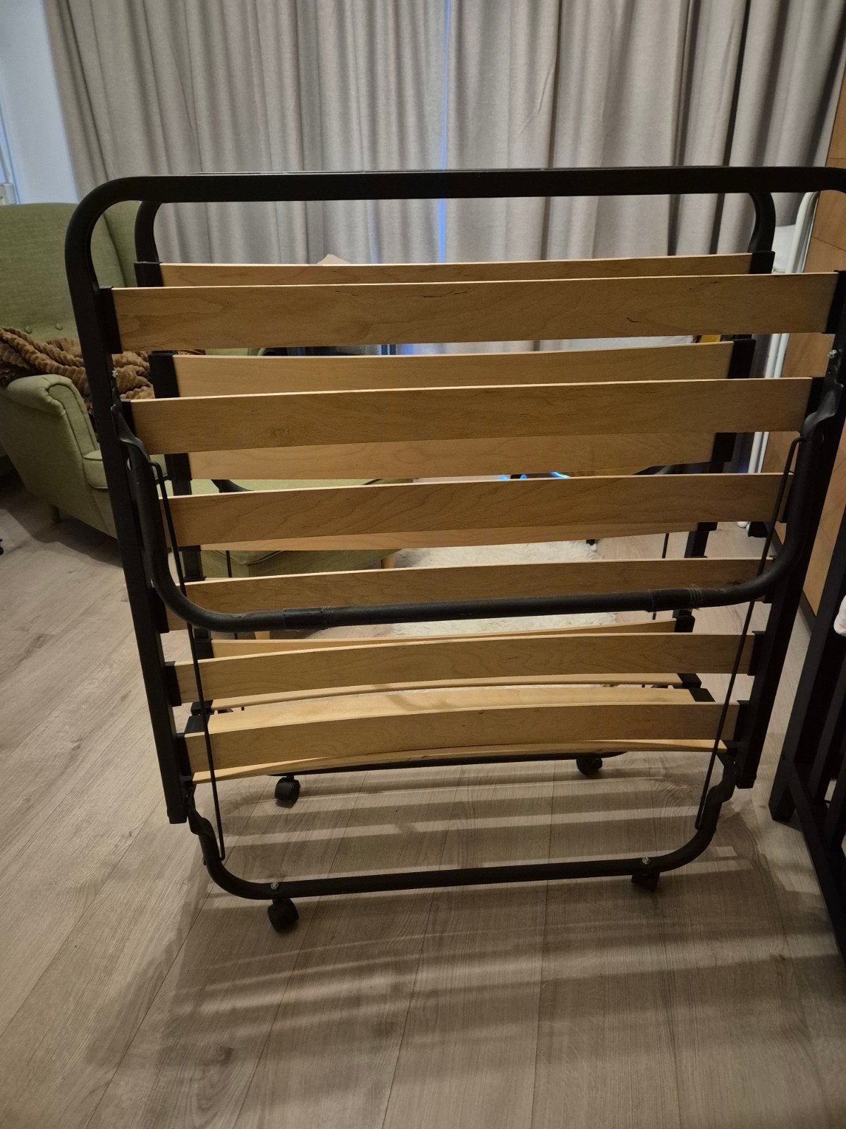 Opvouwbaar bed met wieltjes 90x200cm, Huis en Inrichting, Ophalen, Opvouwbaar, 90 cm, Eenpersoons