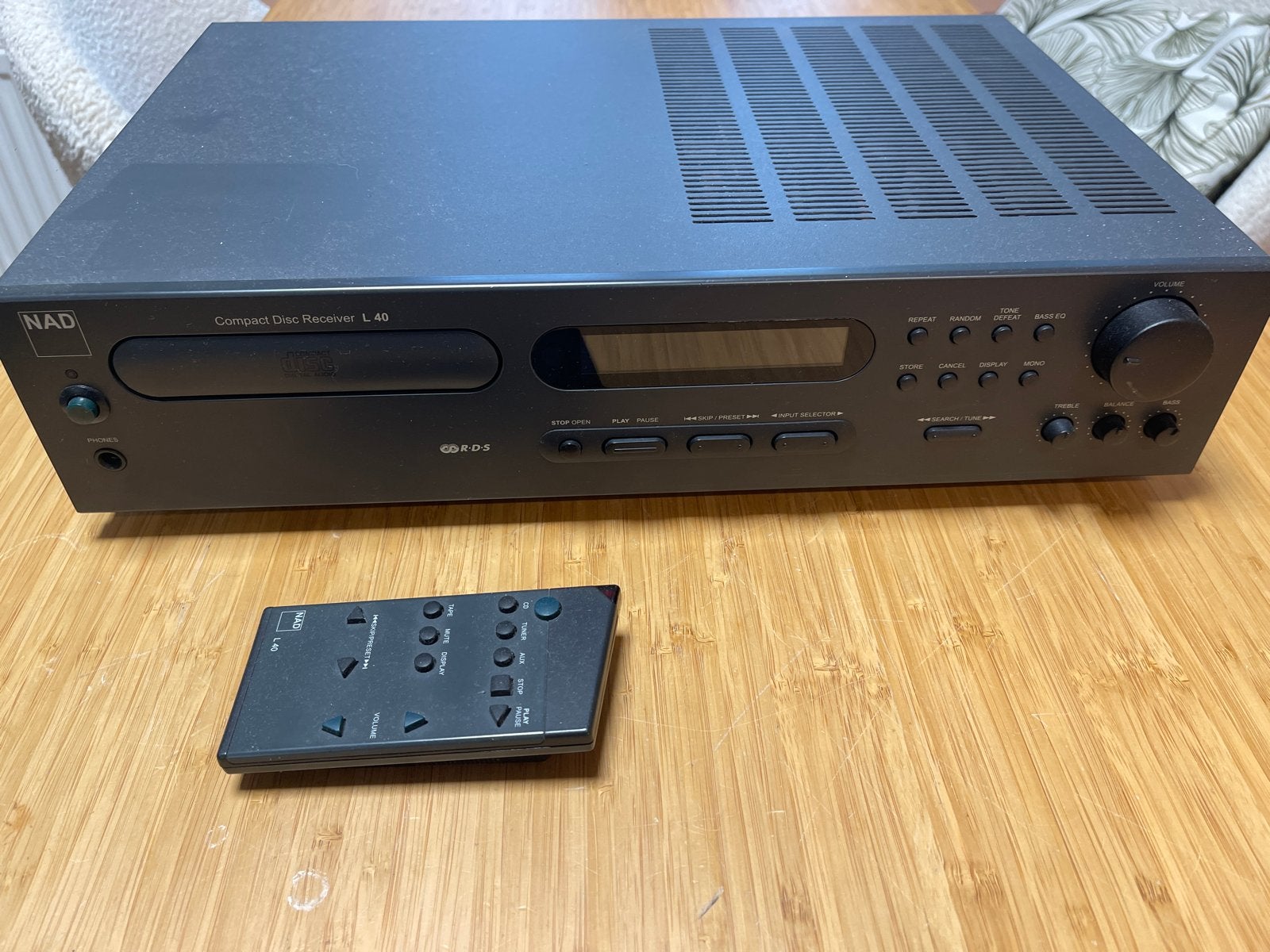 NAD L40 Compact Disc Receiver met afstandsbediening, Overige merken, Zo goed als nieuw, Cd-speler, Losse componenten