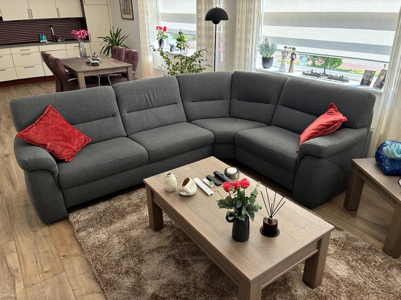 Mooie hoekbank grijs 275 x 200 cm, Ophalen, Zo goed als nieuw