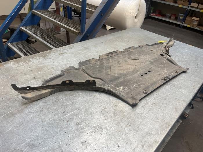 Foto 7 van Beschermplaat bodem van een Audi A5