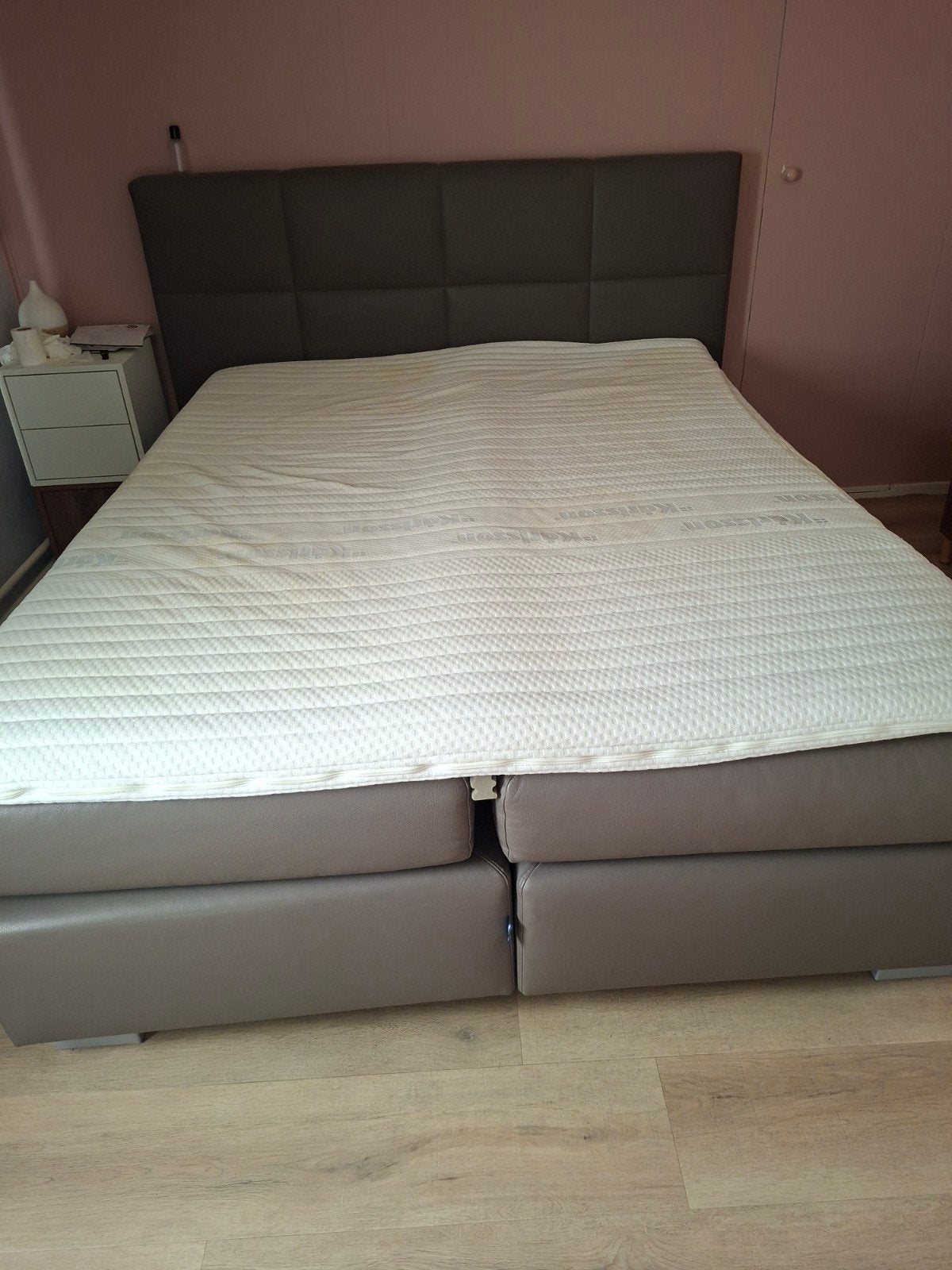 Foto 8 van Tweepersoonsbed - boxspring met hoofdbord - merk K