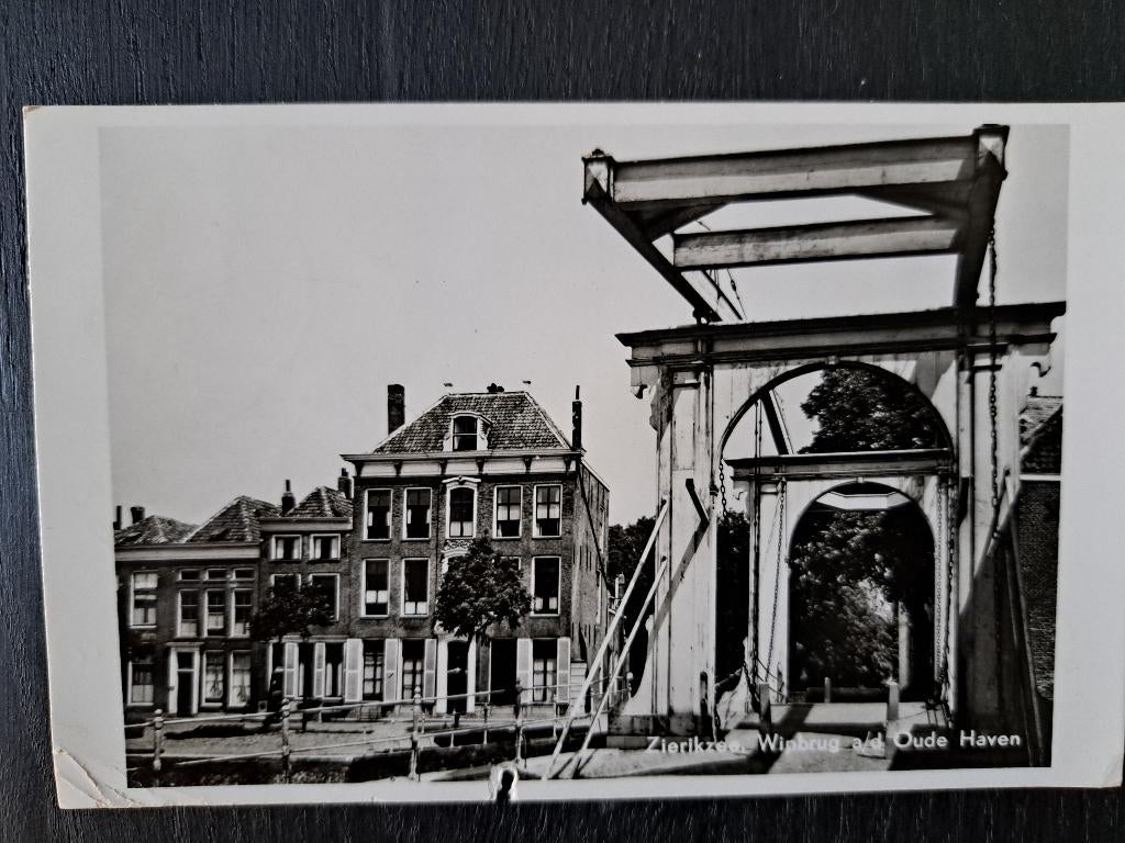 Zierikzee - Wipburg a/d oude haven, Verzamelen, Ansichtkaarten | Nederland, Verzenden, 1940 tot 1960, Gelopen, Zeeland