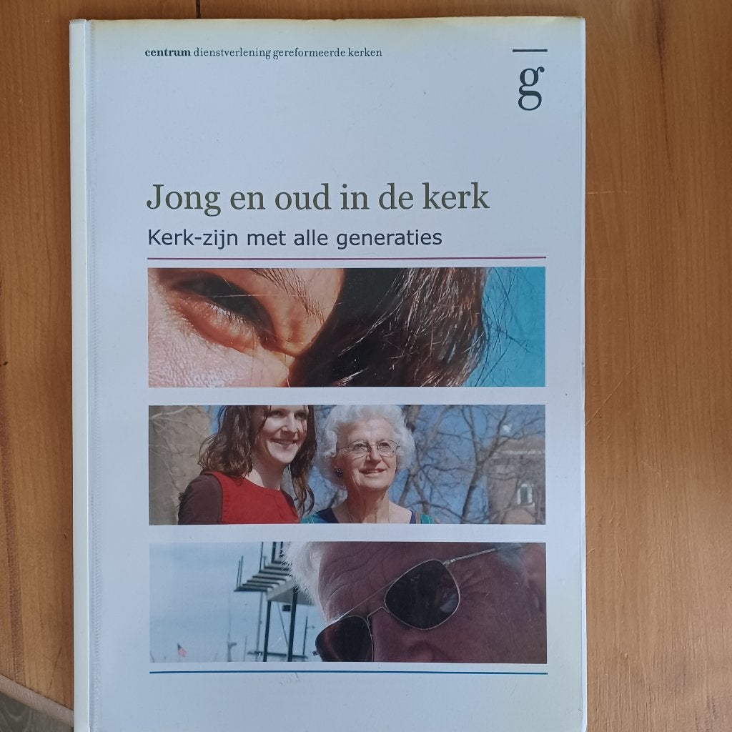 Jong en oud in de kerk - kerk-zijn met alle generaties, Gelezen, Christendom | Protestants, Ophalen of Verzenden, Moniek Mol / Marijke Harmanny