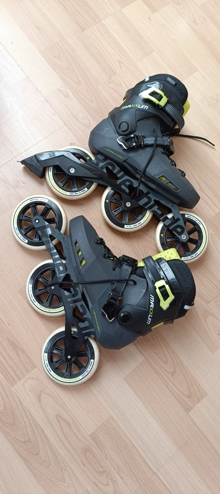 Rollerblade Maxxum maat 43, Sport en Fitness, Skeelers, Ophalen, Zo goed als nieuw