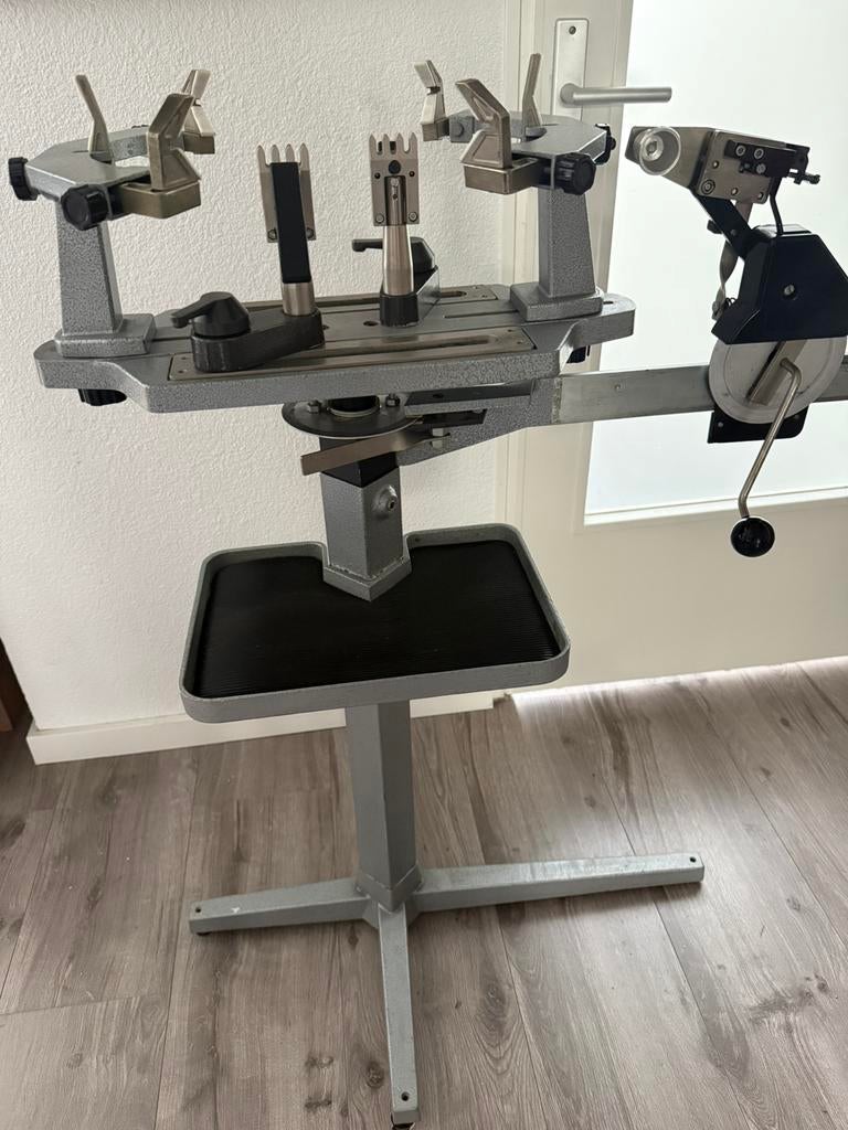 Bespanmachine met rolsysteem, Sport en Fitness, Tennis, Ophalen, Zo goed als nieuw, Overige merken, L00