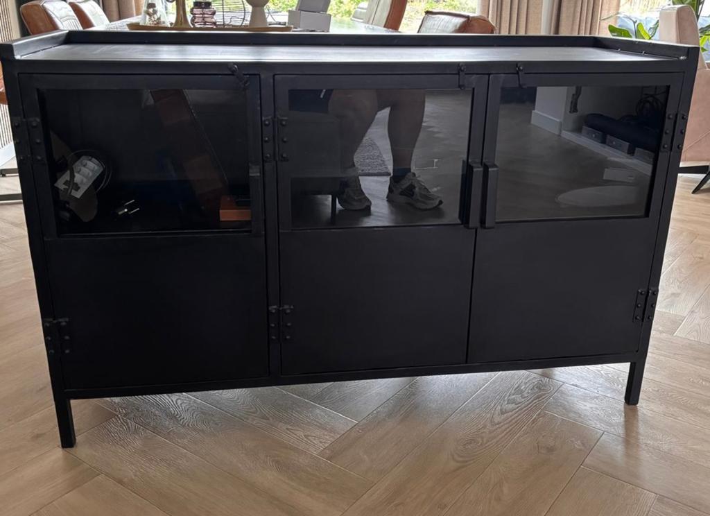 Tv meubel / dressoir, Huis en Inrichting, Kasten | Dressoirs, Ophalen, Gebruikt, 100 tot 150 cm, Metaal