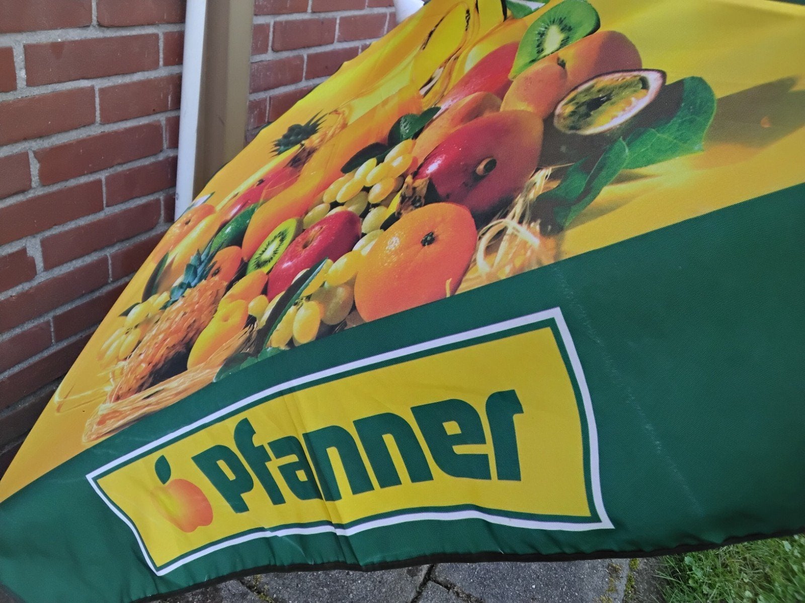 Parasol 215 cm, Ophalen, Zo goed als nieuw, Strandparasol