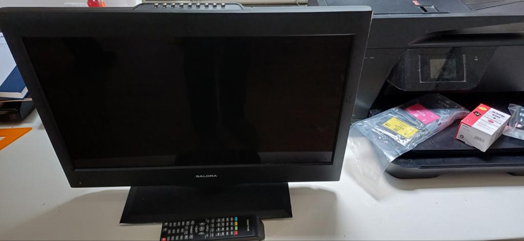 Salora scherm met afstandsbediening - Gebruikt, Gebruikt, 50 Hz, 60 tot 80 cm, Ophalen