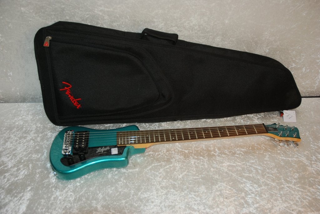 Hofner Reisgitaar met fender tas, contemporary serie, Gebruikt, ., Ophalen of Verzenden, Hofner