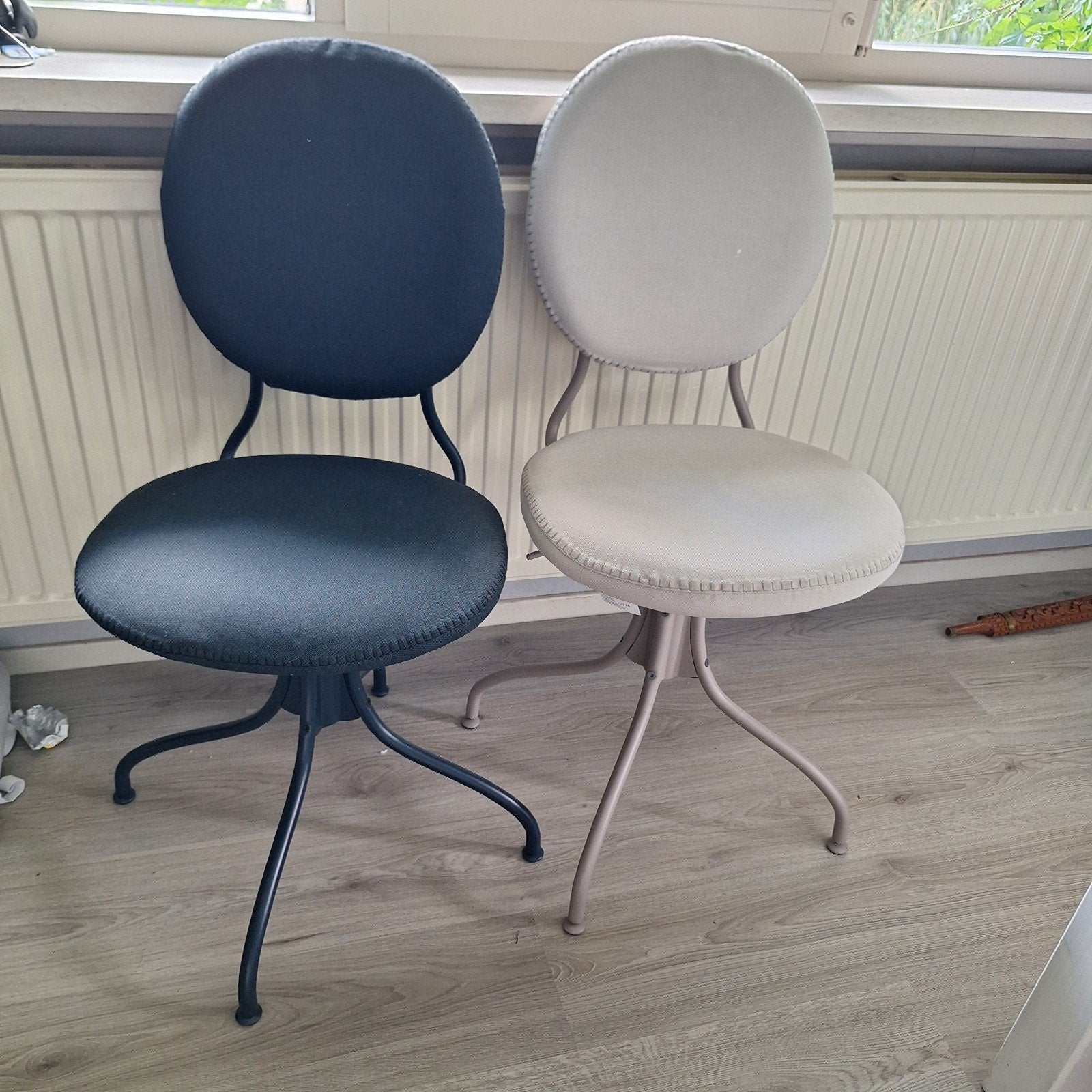 Twee mooie goede bureaustoelen van Ikea, Ophalen, Zo goed als nieuw, Grijs, Bureaustoel