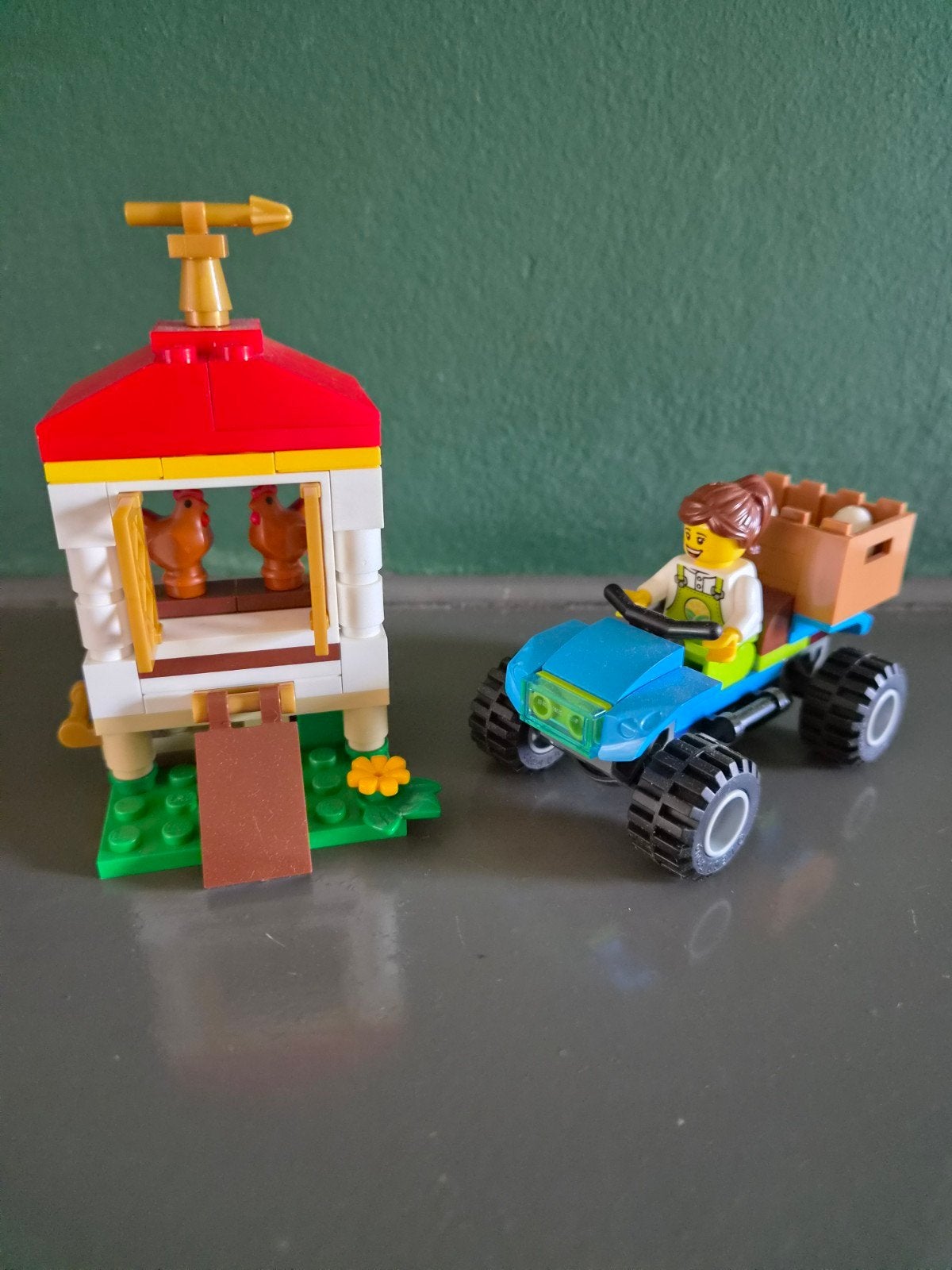 LEGO City Kippenhok (60344) met tractor en minifiguur, Ophalen of Verzenden, Zo goed als nieuw