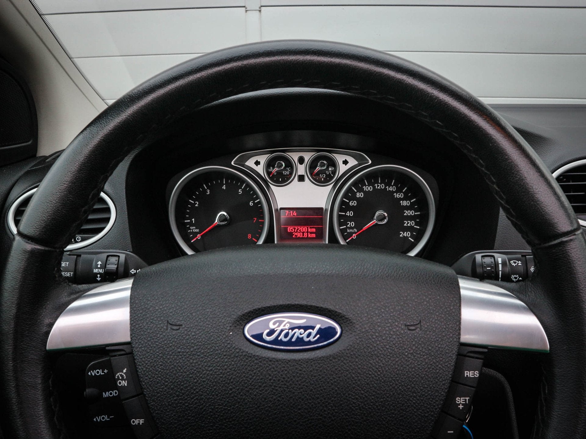 Ford FOCUS Coupe-cabriolet 2.0 Titanium | Clima | Cruise | L, Auto's, Ford, 145 pk, Zwart, 4 cilinders, 4 stoelen