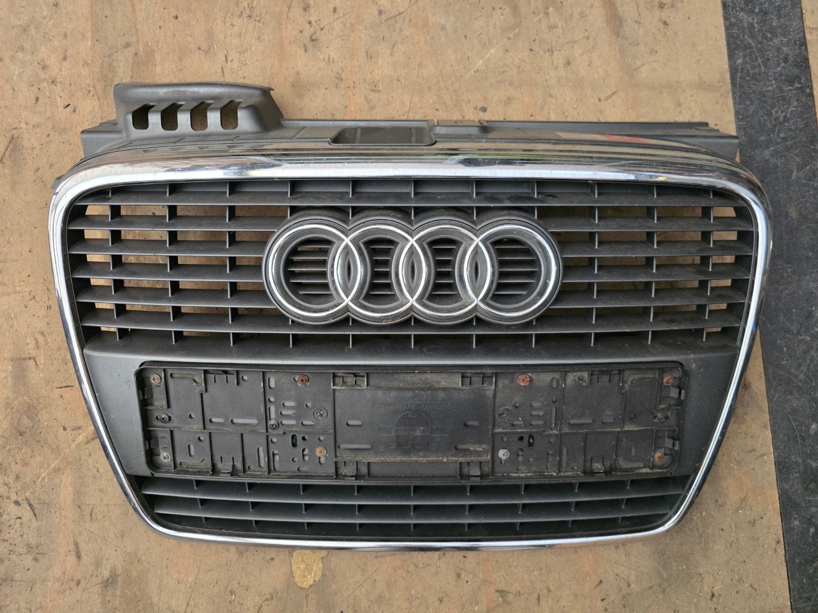 Grille Audi A4 B7, Gebruikt, Voor, Bumper, Audi