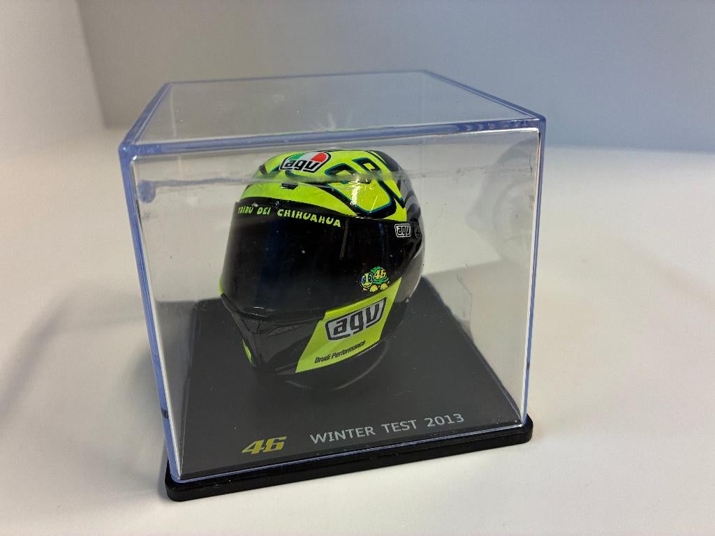 79766: Helm - MotoGP - Valentino Rossi - Winter test 2013, Hobby en Vrije tijd, Modelauto's | 1:5 tot 1:12, Overige typen, Zo goed als nieuw
