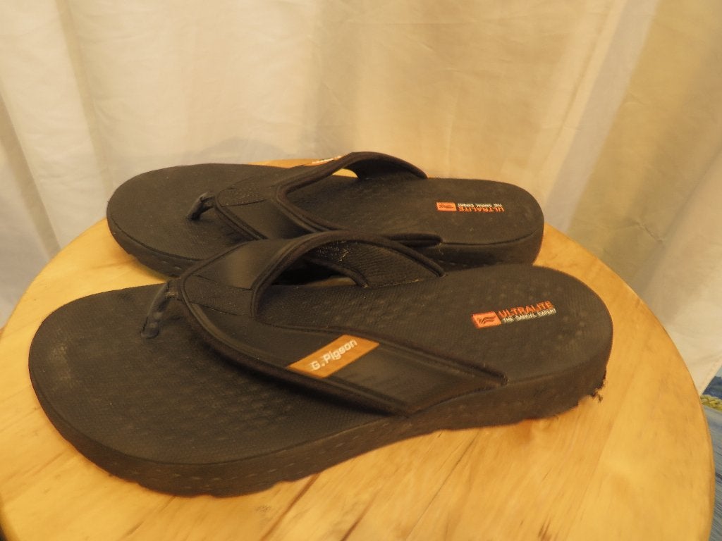 Pigeon zwarte teen slippers van ultralite the sandal expert, Slippers, Pigeon, Zwart, Ophalen of Verzenden