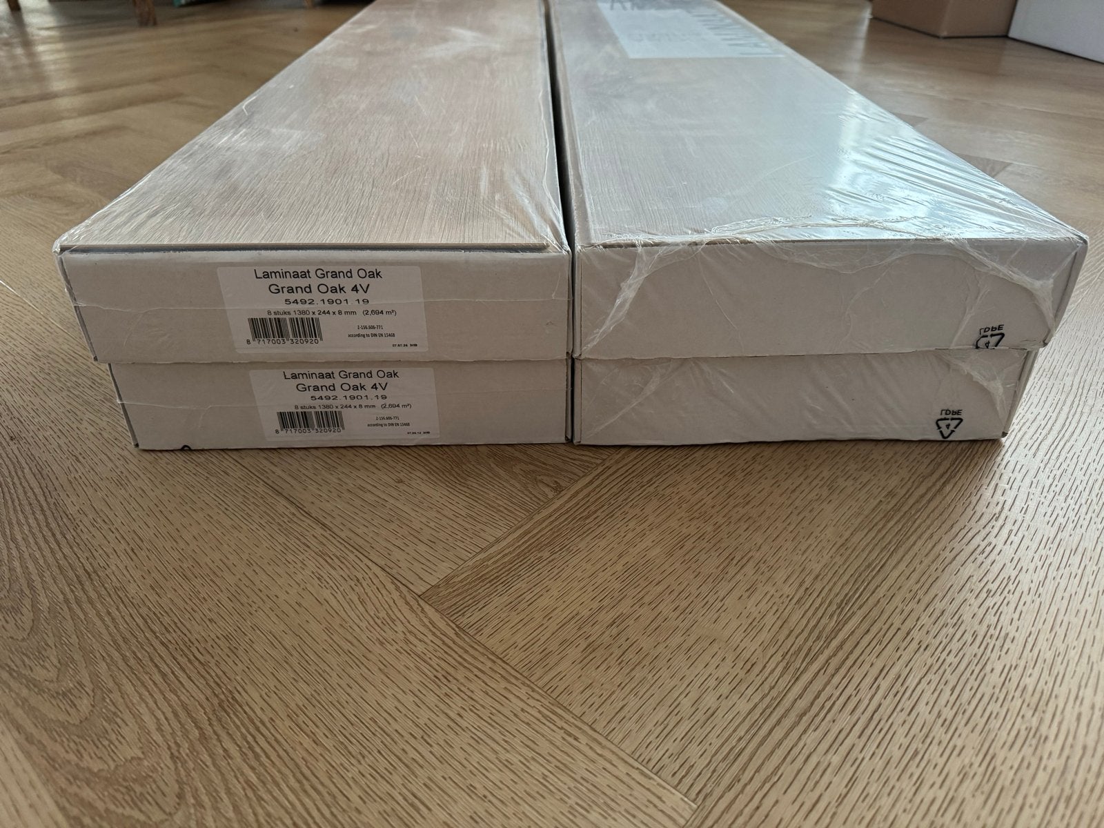 Laminaat Grand Oak 4V - Nieuw in verpakking, Ophalen, Nieuw, 5 tot 10 m², 10 tot 30 cm