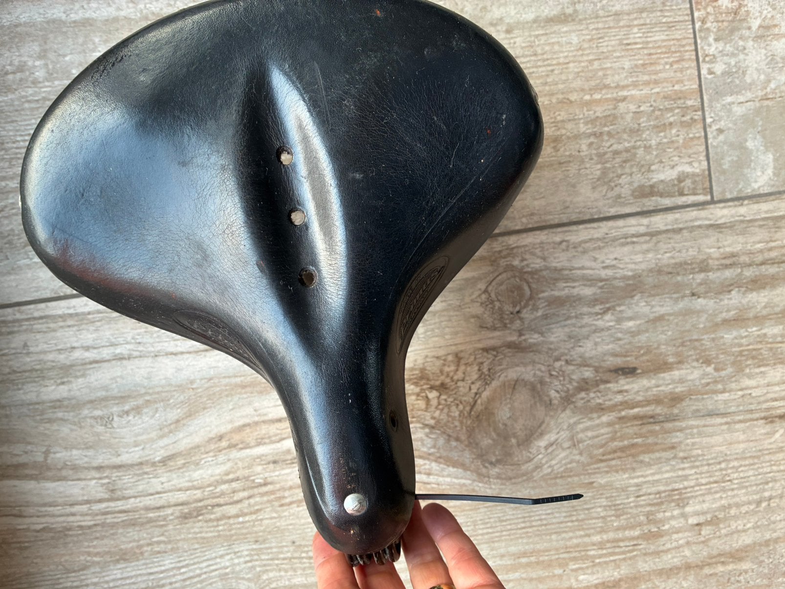 Leren zadel Lepper Primus 215, Fietsen en Brommers, Bakfiets, Leer, Ophalen of Verzenden, Zo goed als nieuw